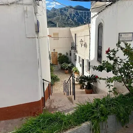 Couples Only, Beautiful 1 Bedroom In Victoria Building Appartement *